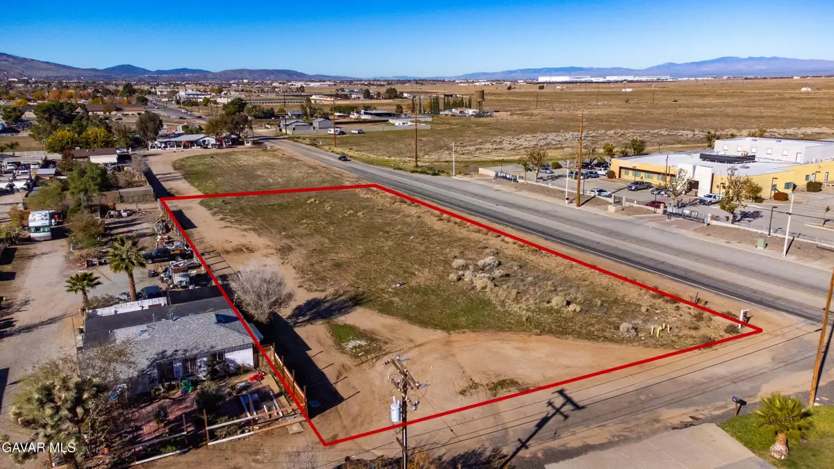 Cor E Q 27 E 27th St, Palmdale, CA 93550 - #1