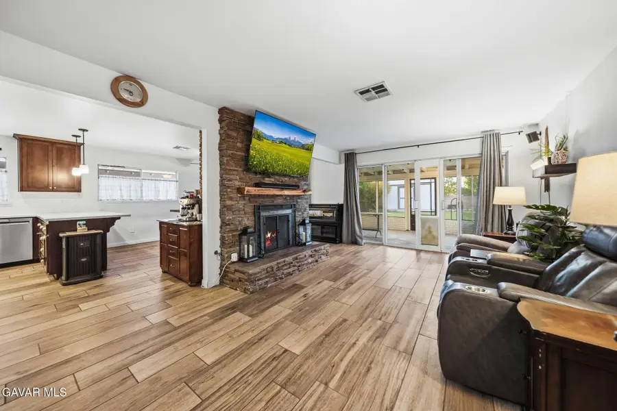 539 W Avenue J11, Lancaster, CA 93534 - #2