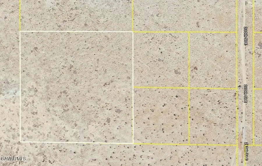 208th St East And E N4, Palmdale, CA 93591 - #2