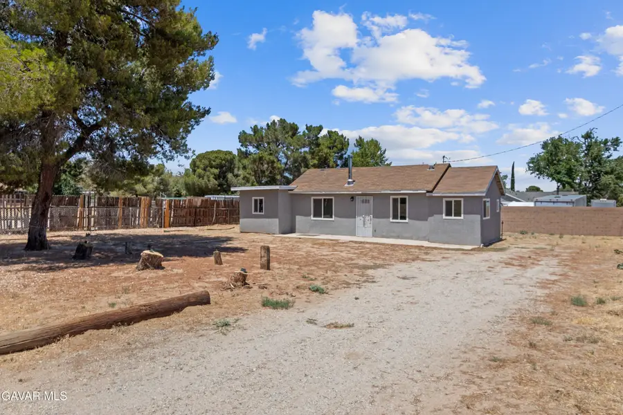 4528 W Avenue M8, Lancaster, CA 93536 - #2