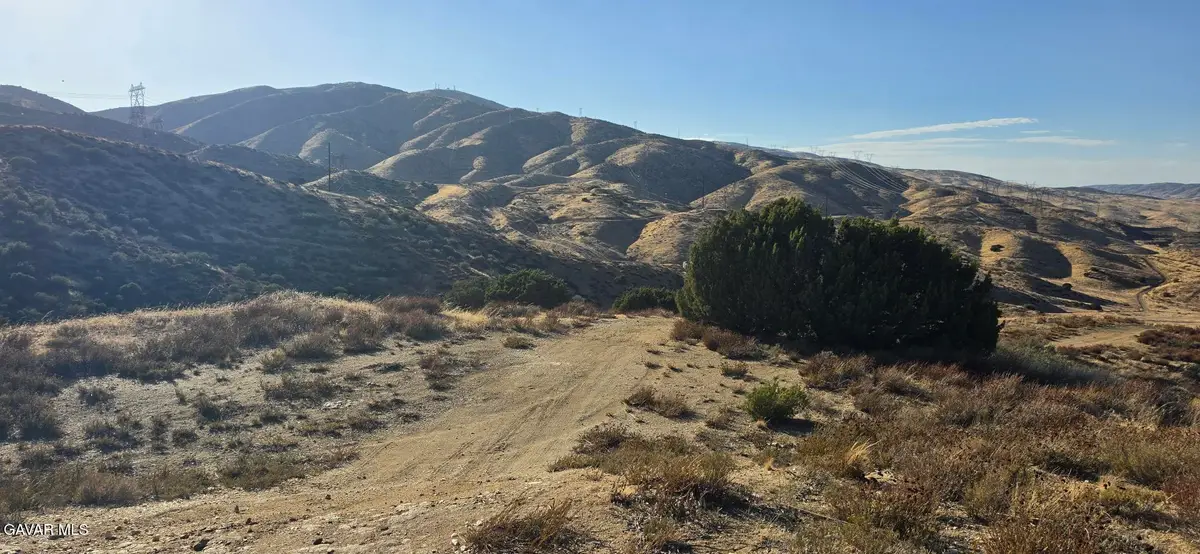 N Avenue V5, Palmdale, CA 93551 - #1