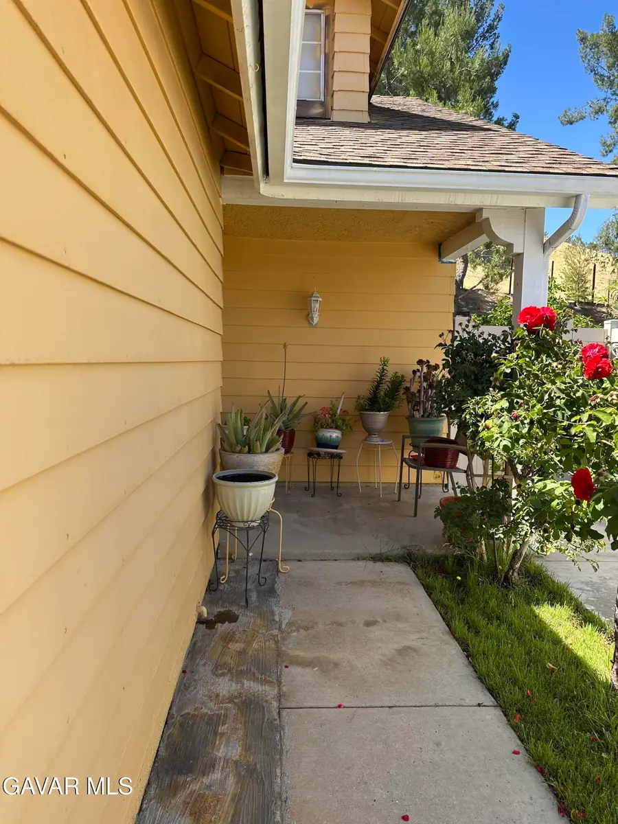 28243 Royal Road, Castaic, CA 91384 - #3