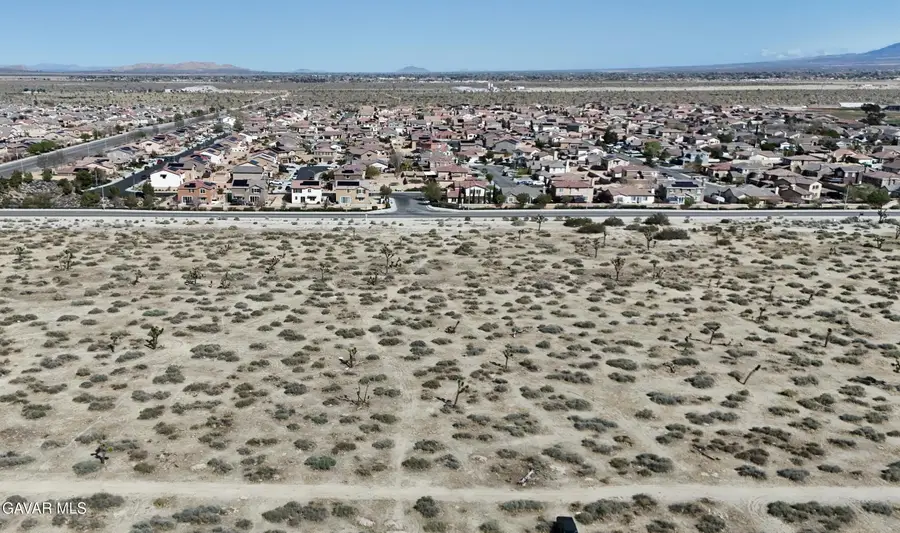 65th St E, Palmdale, CA 93552 - #2