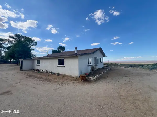 20754 1/2 Fort Tejon Road, Llano, CA 93544