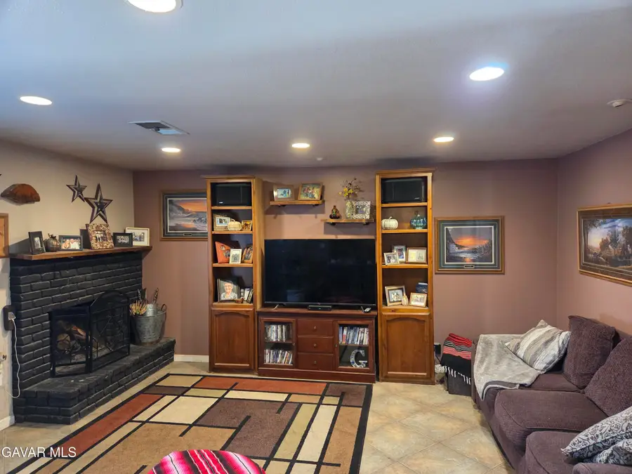 4731 W Avenue L6, Quartz Hill, CA 93536 - #3