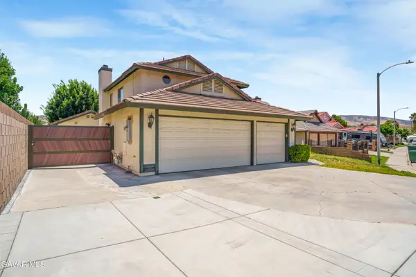 2102 Redrock Court, Palmdale, CA 93551
