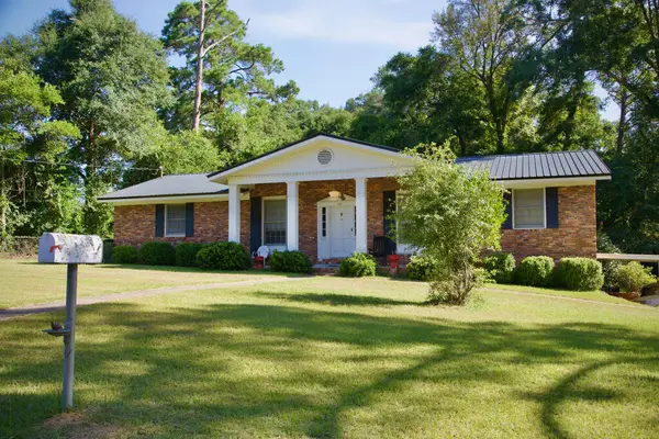 114 Springdale Dr, Americus, GA 31709