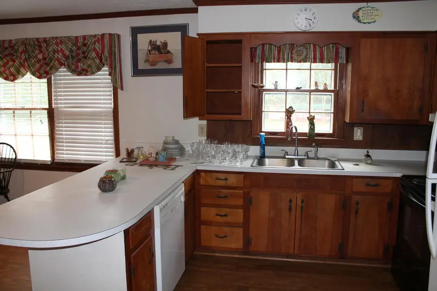 504 Sharon Dr, Americus, GA 31709 - #3