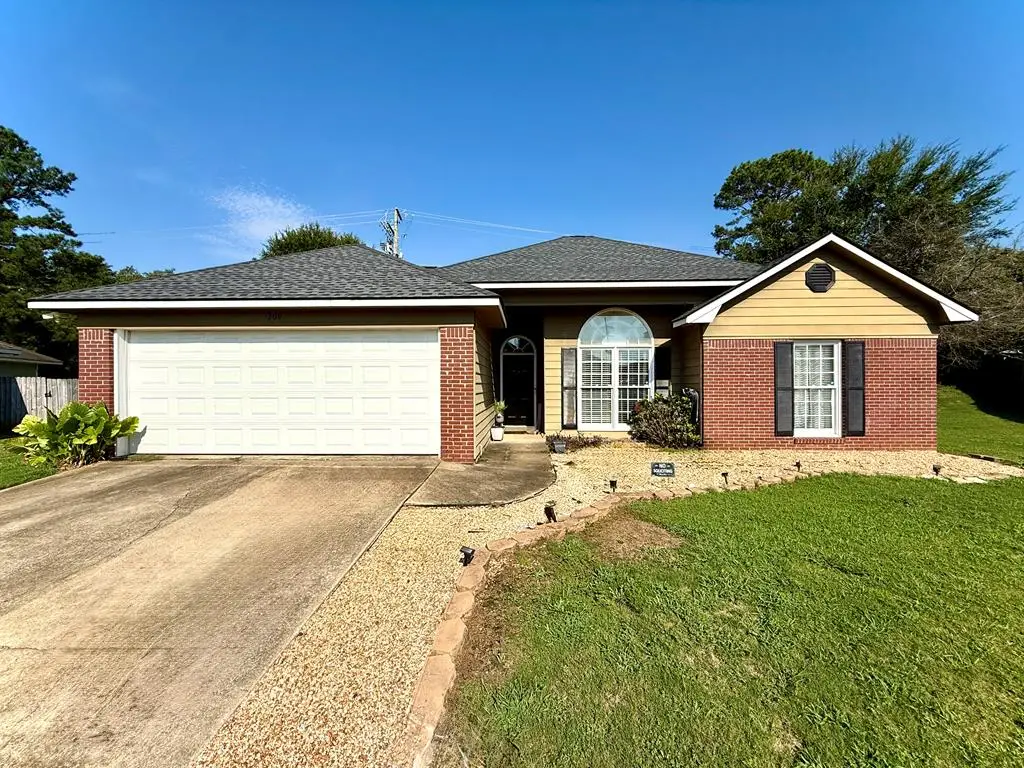 209 N Plum Court, Columbus, GA 31909 - Image #1