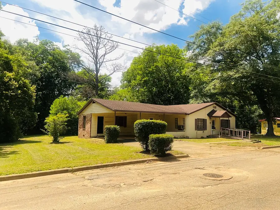 1043 NE Flint Street, Dawson, GA 39842 - #3