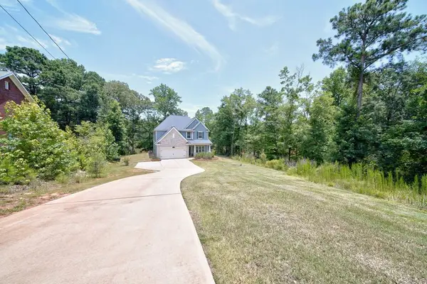 321 Lee Road 2046, SMITHS STATION, AL 36877