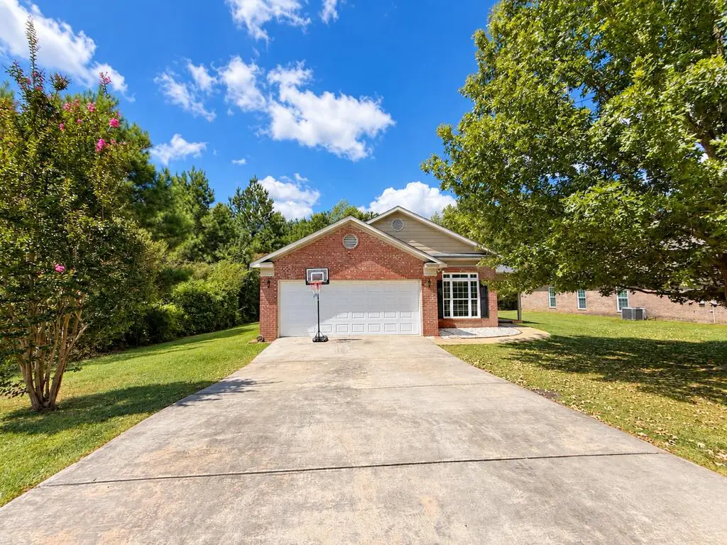 62 Lincolnshire Lane, Phenix City, AL 36870 - #1
