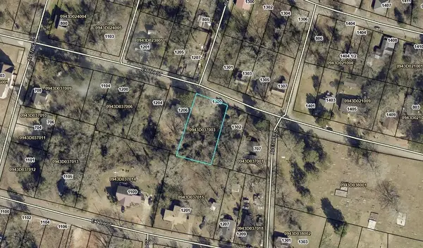 1300 E 8th Street, WEST POINT, GA 31833