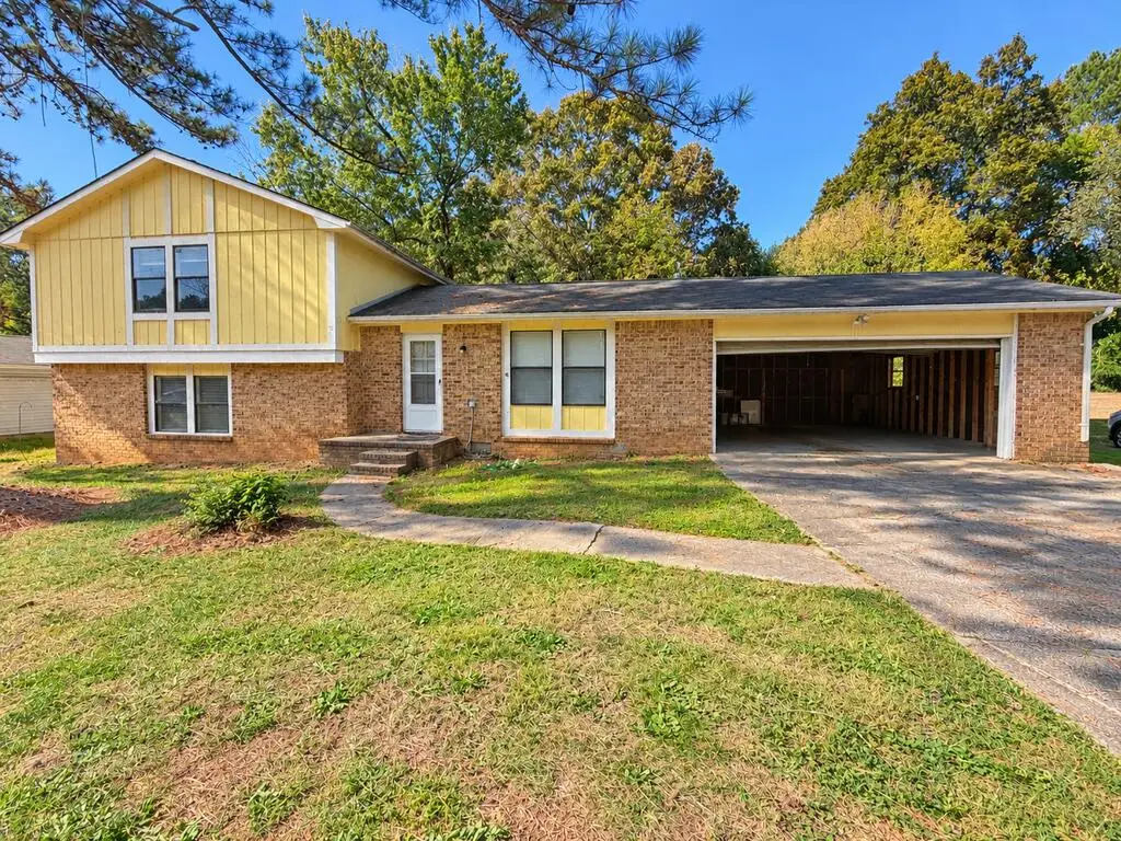 471 Rock Meadow Dr, Stone Mountain, GA 30088 - #1