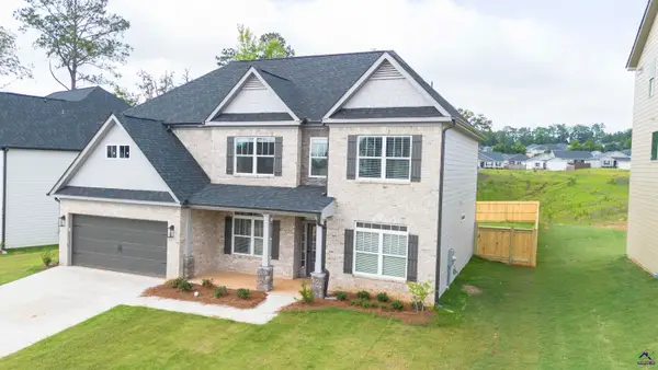 210 Garnet Drive, Bonaire, GA 31005