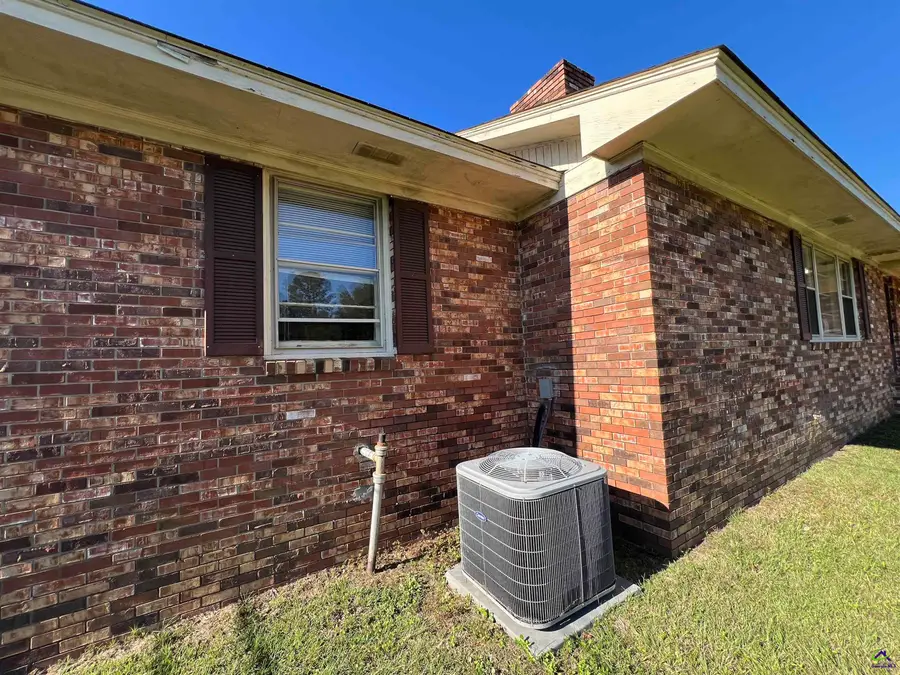 106 Country Club Road, Dublin, GA 31021 - Image #3