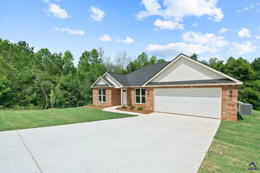 219 Christine Circle, Perry, GA 31069 - Image #2