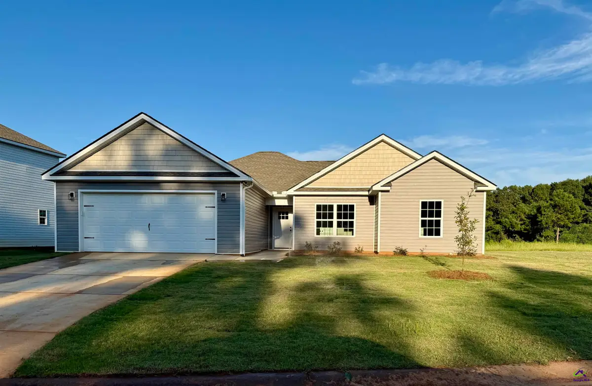 210 Sutton Dr., Perry, GA 31069 - Image #1