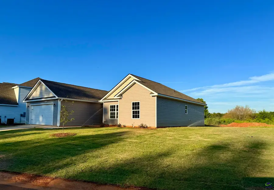 210 Sutton Dr., Perry, GA 31069 - Image #2