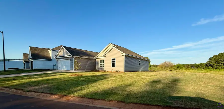 210 Sutton Dr., Perry, GA 31069 - Image #3