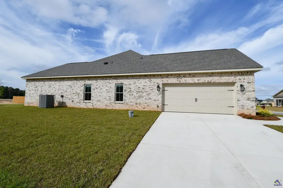 205 Emberwood Way, Kathleen, GA 31047 - Image #2