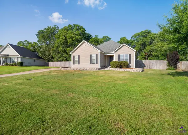 135 pond Drive, Kathleen, GA 31047