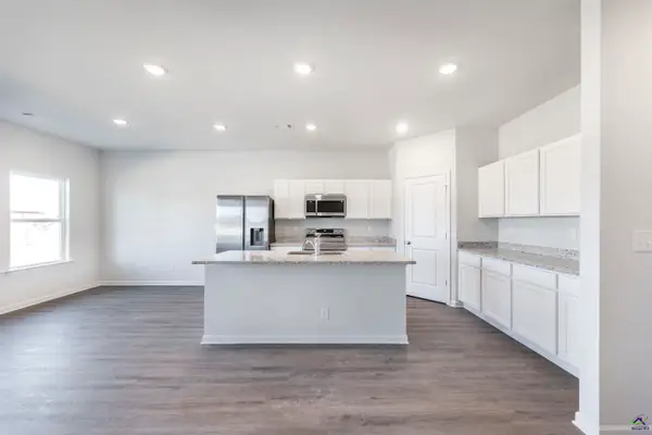 102 Monroe Court, Byron, GA 31008