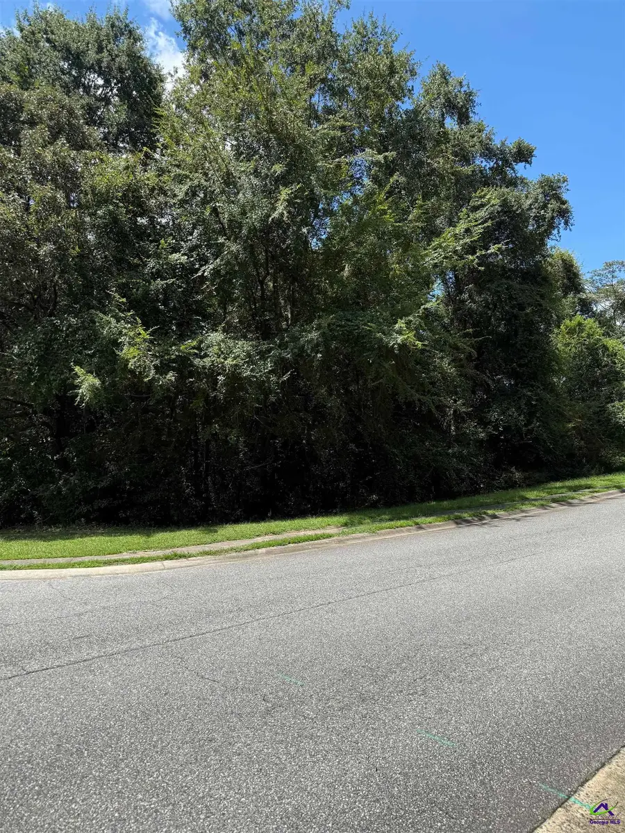 128 Oakview Club Drive, Macon, GA 31216 - Image #2