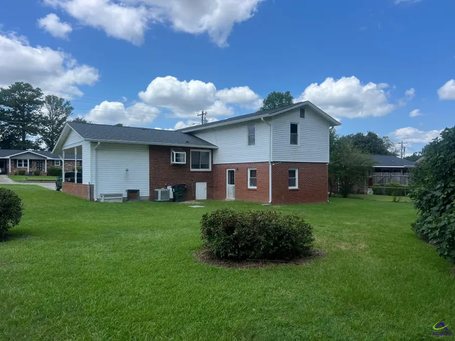 213 Self Street, Warner Robins, GA 31088 - Image #3