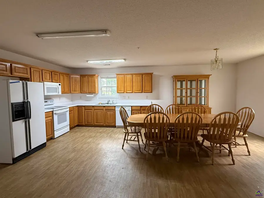 1304 Davis Avenue, Perry, GA 31069 - Image #2