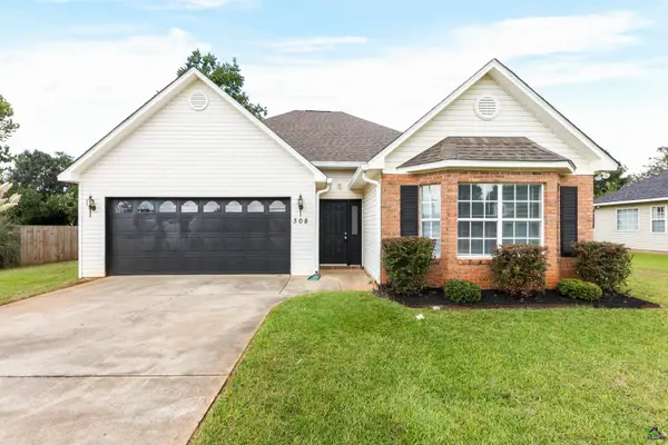 308 Peach Blossom Road, Bonaire, GA 31005