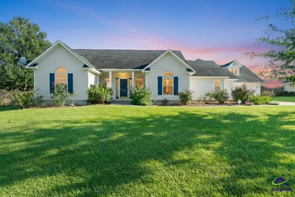 102 Meadow Court, Warner Robins, GA 31088