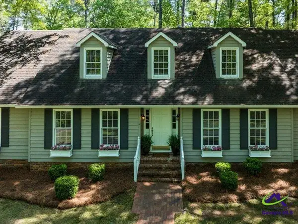 5761 Kentucky Downs Drive, Macon, GA 31210