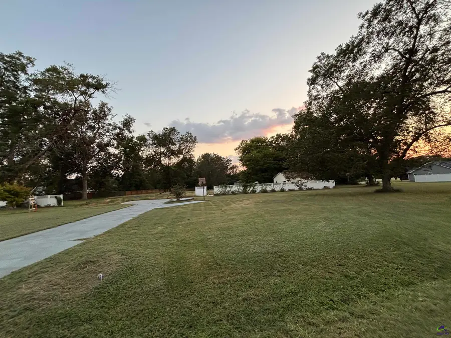 140 Racetrack Drive, Cochran, GA 31014 - Image #2