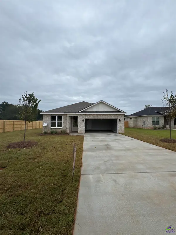 103 Hunt's Landing Drive, Kathleen, GA 31047