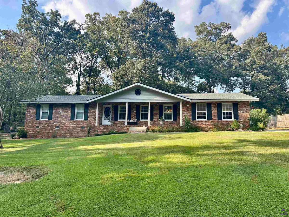 127 N Amanda Place, Warner Robins, GA 31088 - Image #1