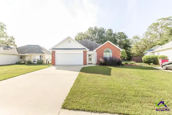 208 Sunnymeade Dr, Warner Robins, GA 31093