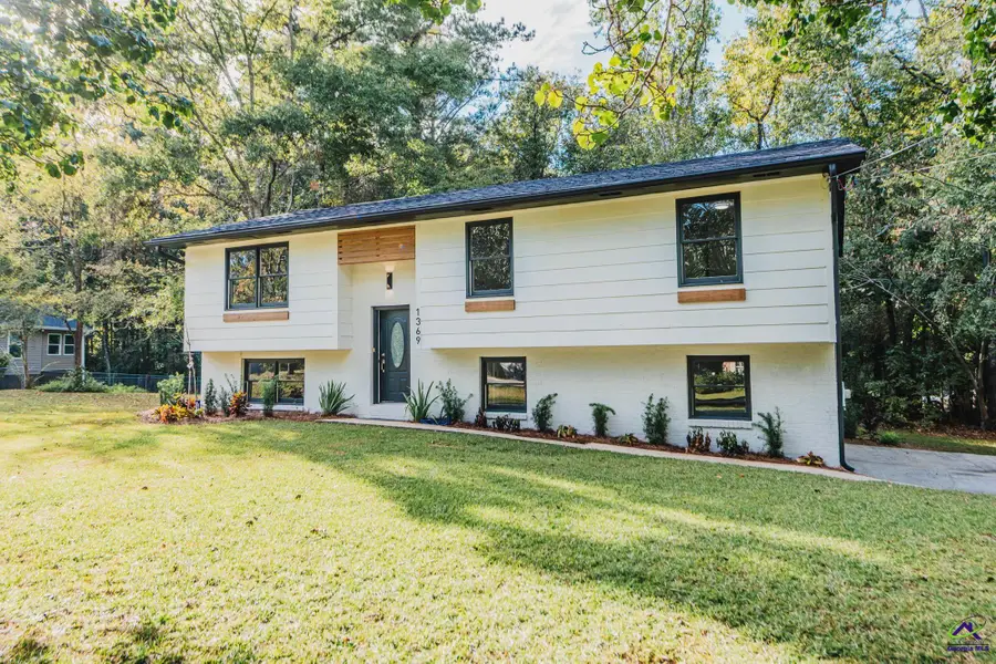 1369 King Arthur Drive, Macon, GA 31220 - #2