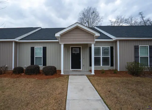 203 Washington Place Drive, Perry, GA 31069