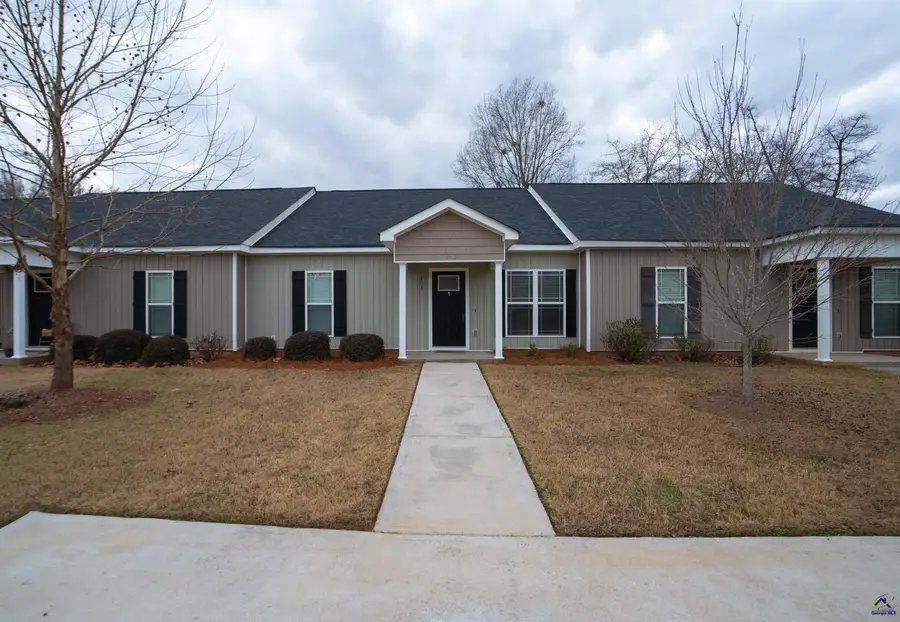 203 Washington Place Drive, Perry, GA 31069 - Image #2