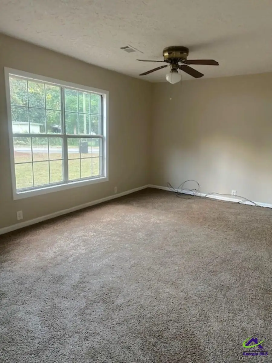 102 Camellia Circle, Warner Robins, GA 31093 - Image #2