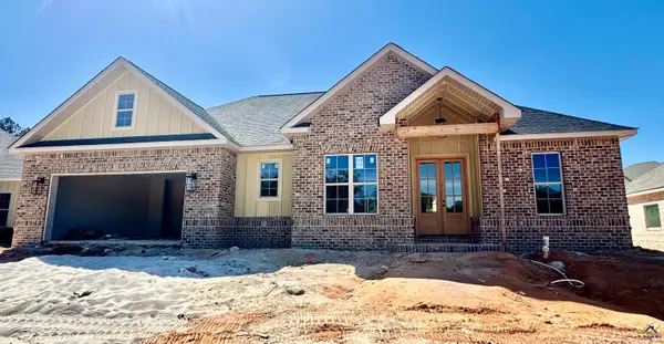 209 Golden Chestnut Bend, Bonaire, GA 31005