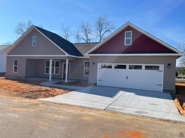 118 Pecan St, Cochran, GA 31014