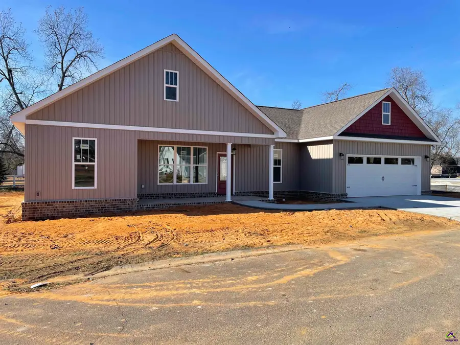 118 Pecan St, Cochran, GA 31014 - Image #2