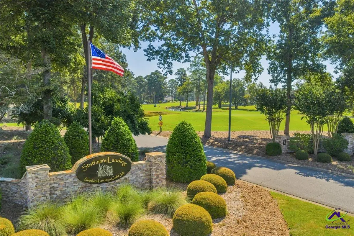 215 Falcon Crest, Warner Robins, GA 31088 - #1