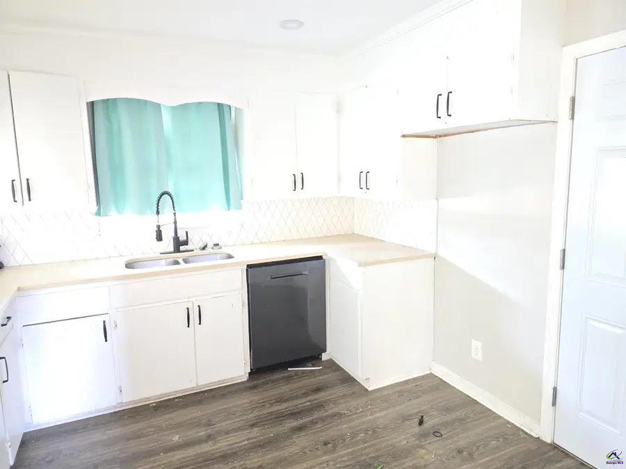 206 Willow Lake Rd, Fort Valley, GA 31030 - #2