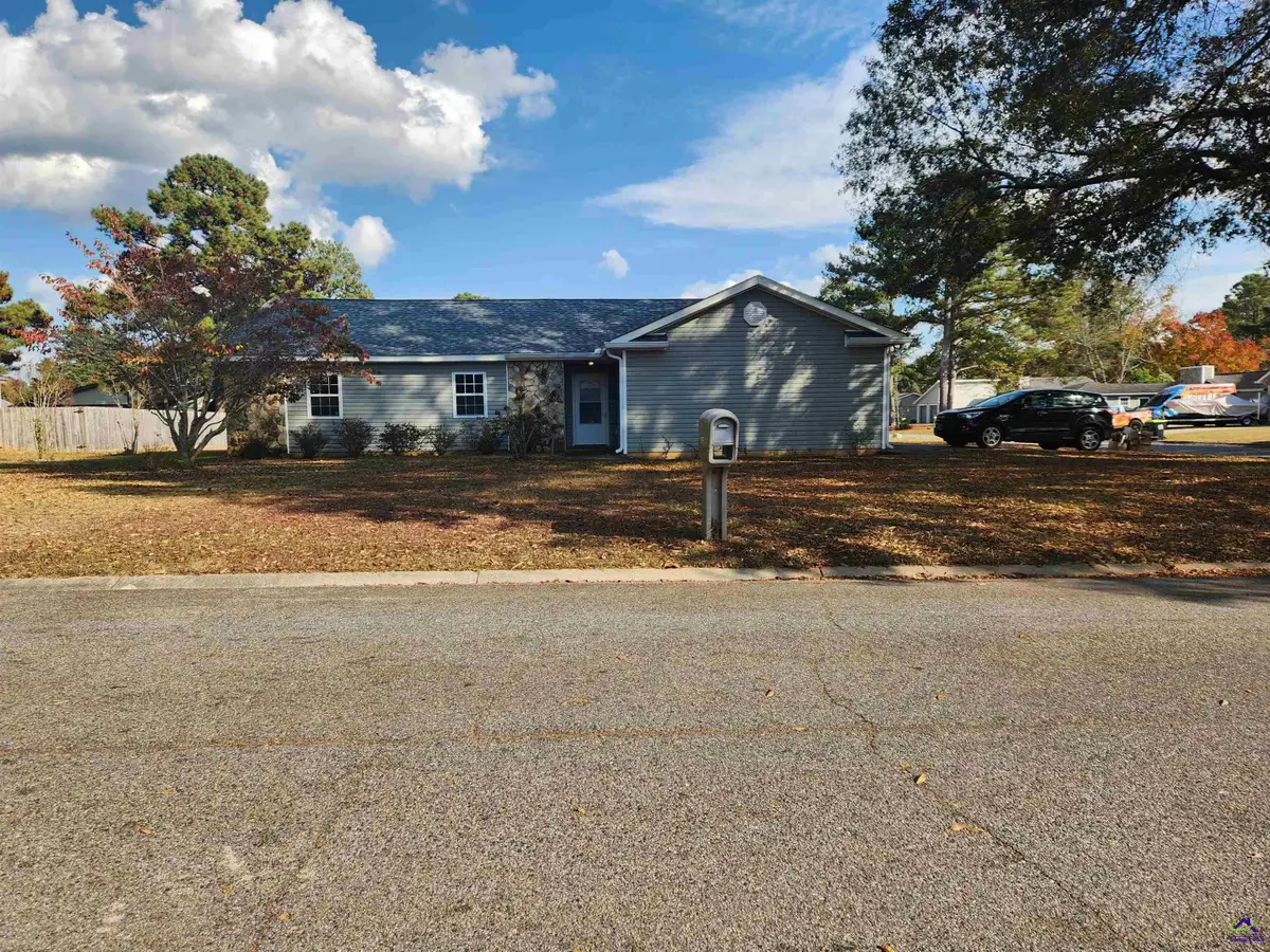 100 Northspring Court, Warner Robins, GA 31093 - Image #1