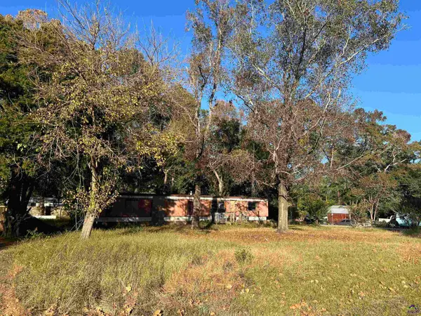 100 Plum Street, Kathleen, GA 31047