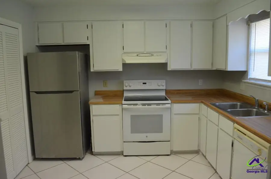 101 Stonehedge Dr, Warner Robins, GA 31088 - Image #3