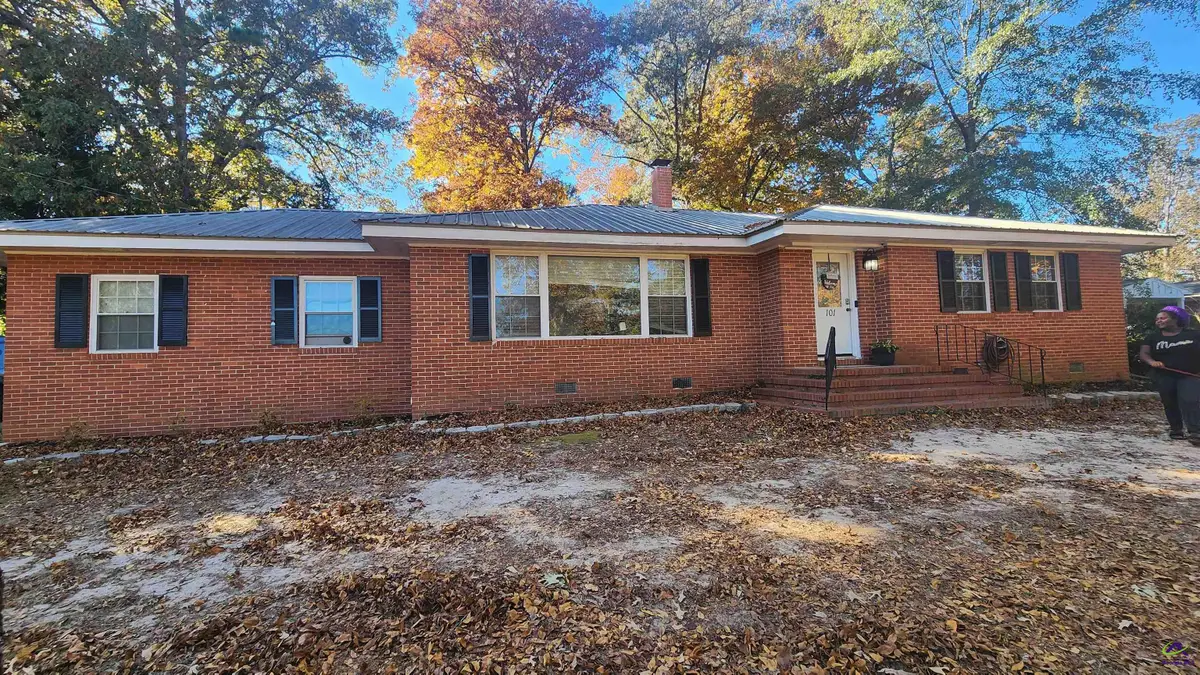 101 Robinhood Drive, Warner Robins, GA 31088 - Image #1